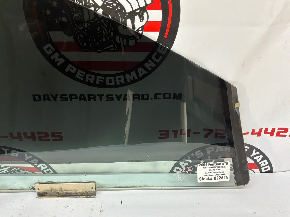 2006 Pontiac GTO LH Driver Front Door Window Glass OEM