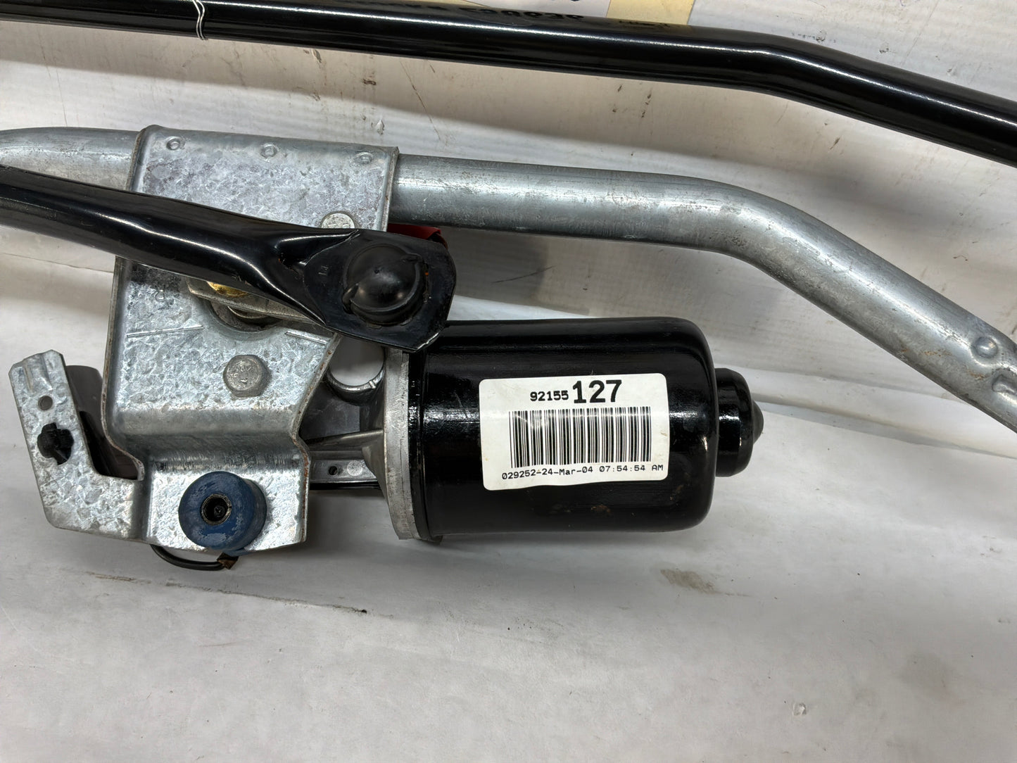 2004 Pontiac GTO Windshield Wiper Motor Transmission Linkage Assembly OEM