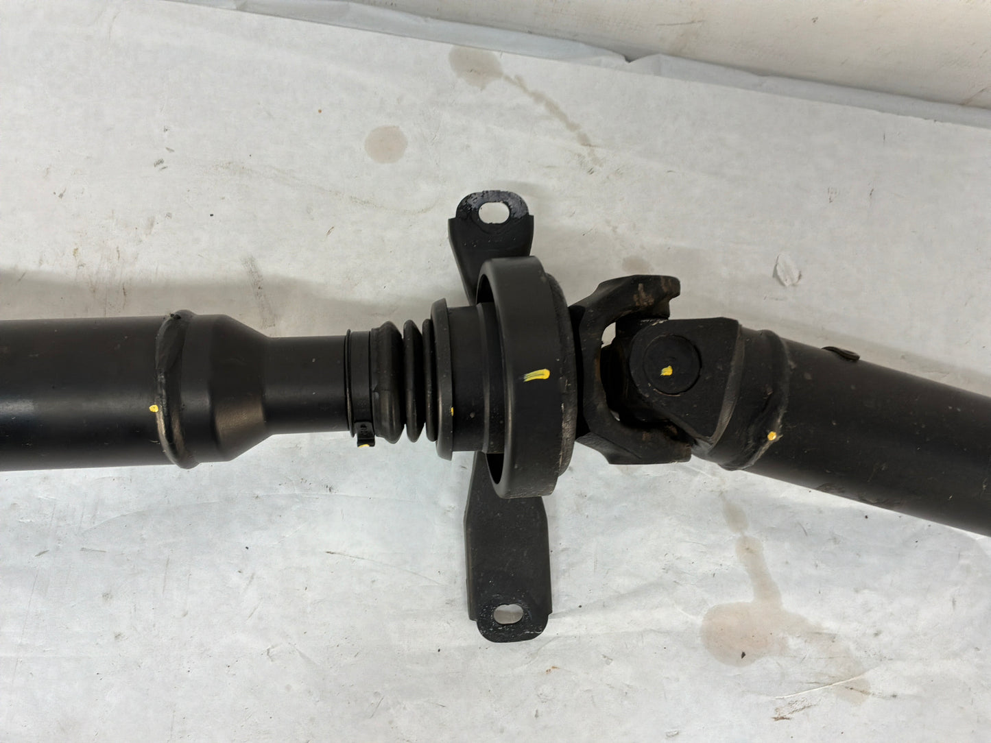 2016 Chevy Caprice PPV Drive Shaft Driveshaft Propeller Shaft OEM