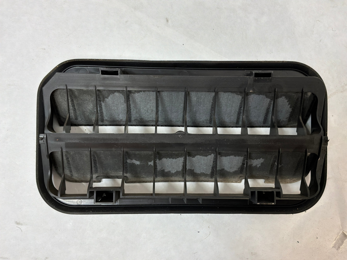 2017 Chevy SS Sedan RH & LH Rear Body Quarter Positive Air Pressure Vents Grills OEM
