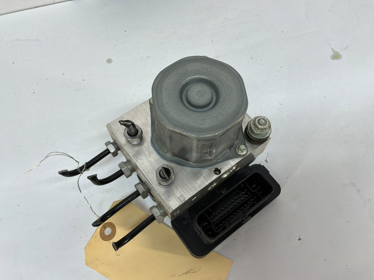 2016 Chevy SS Sedan ABS Anti Lock Brake Pump Module OEM