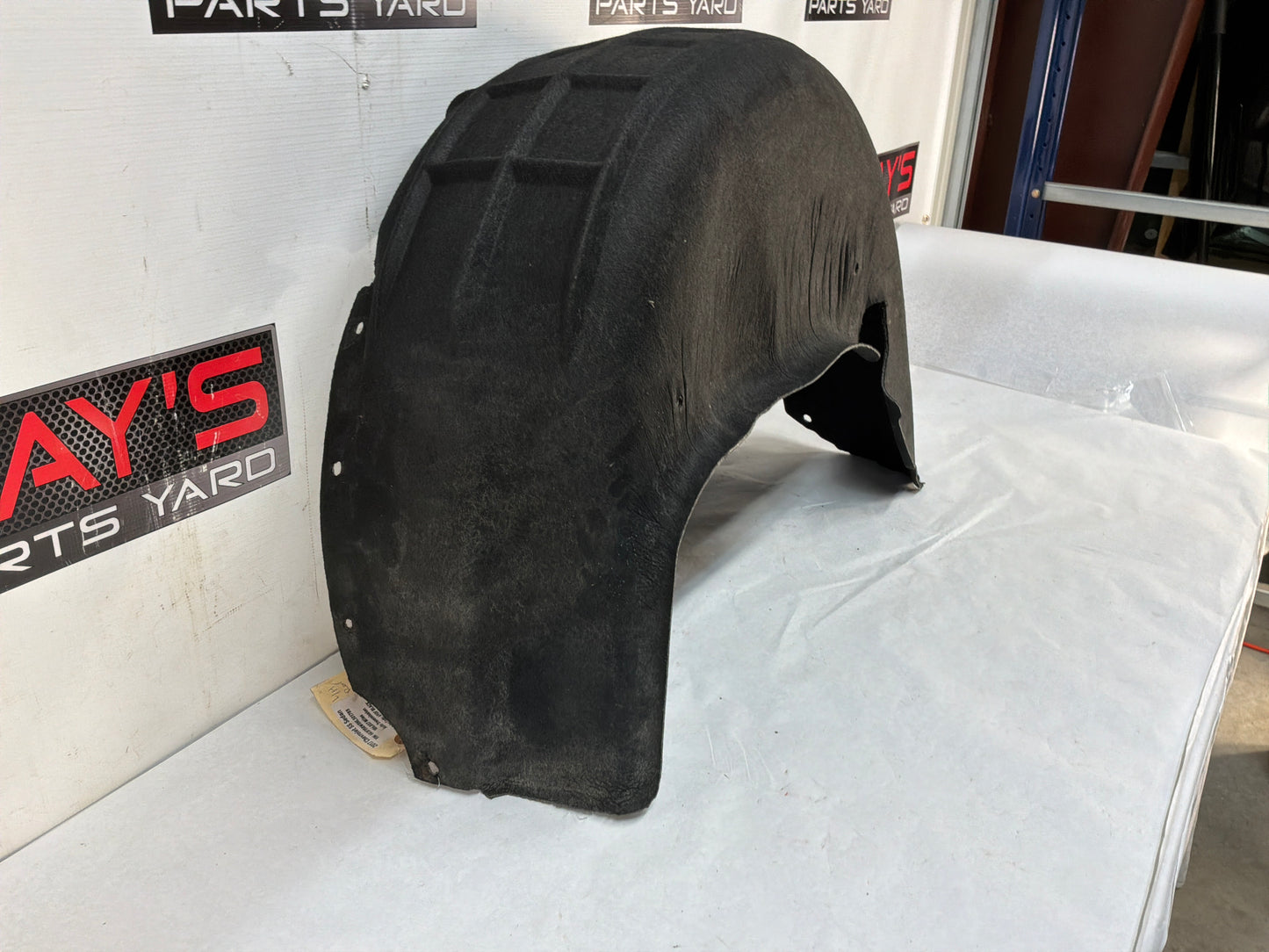 Rear lh wheel liner - Day's Parts Yard