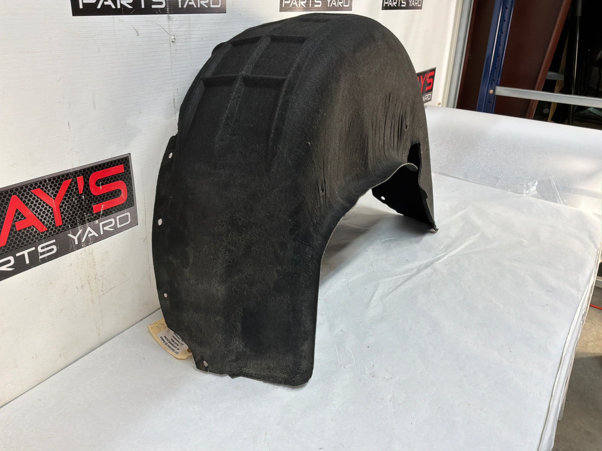 Rear lh wheel liner - Day's Parts Yard