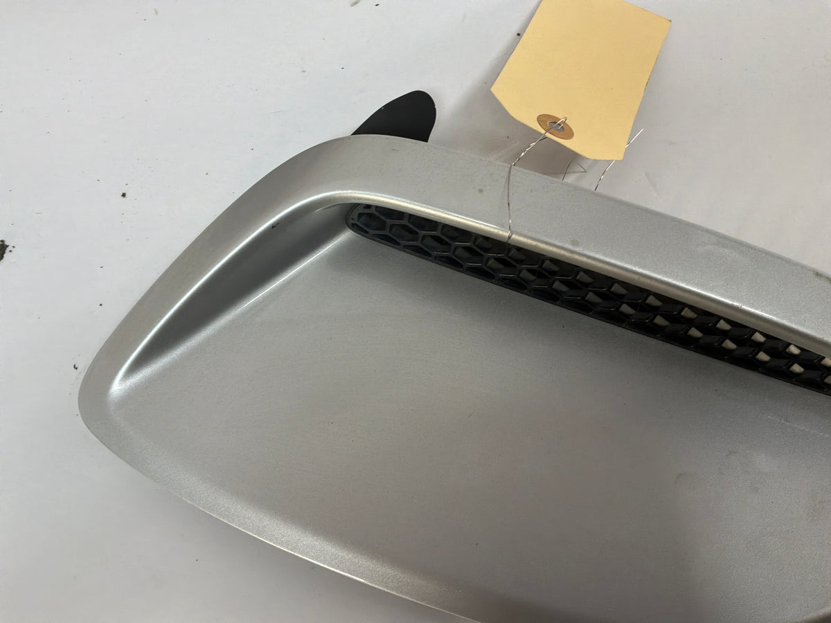 2006 Pontiac GTO RH & LH Hood Vent Scoop Grill OEM