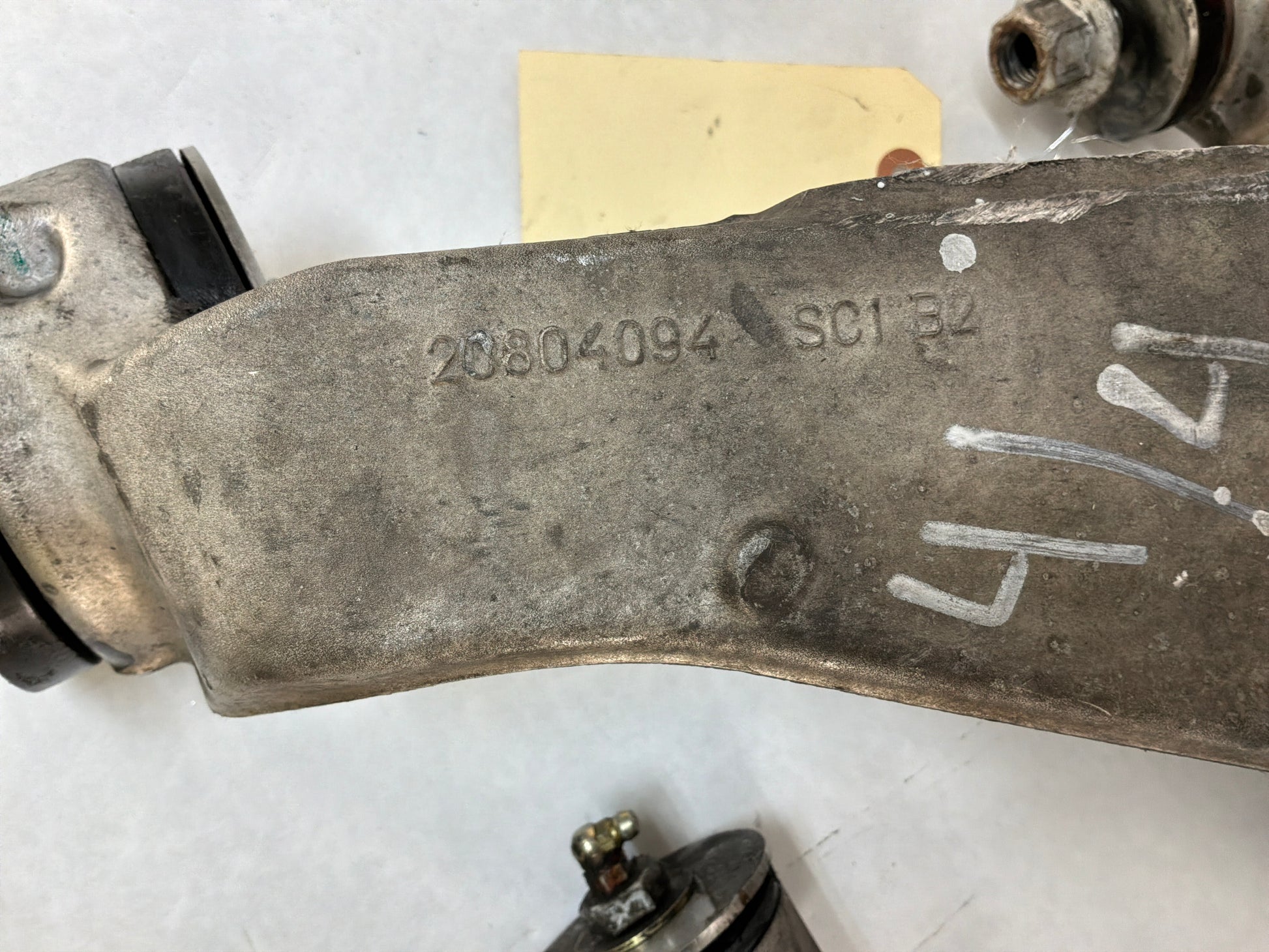2013 Cadillac CTS-V Sedan RH & LH Front & Rear Upper Control Arm OEM - Day's Parts Yard