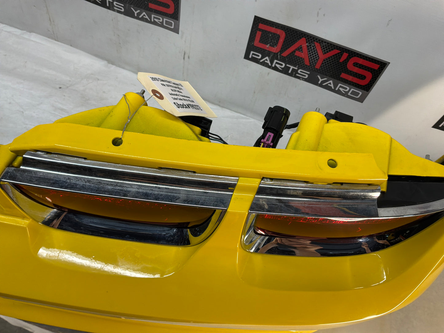 Complete rear bumper - Day's Parts Yard