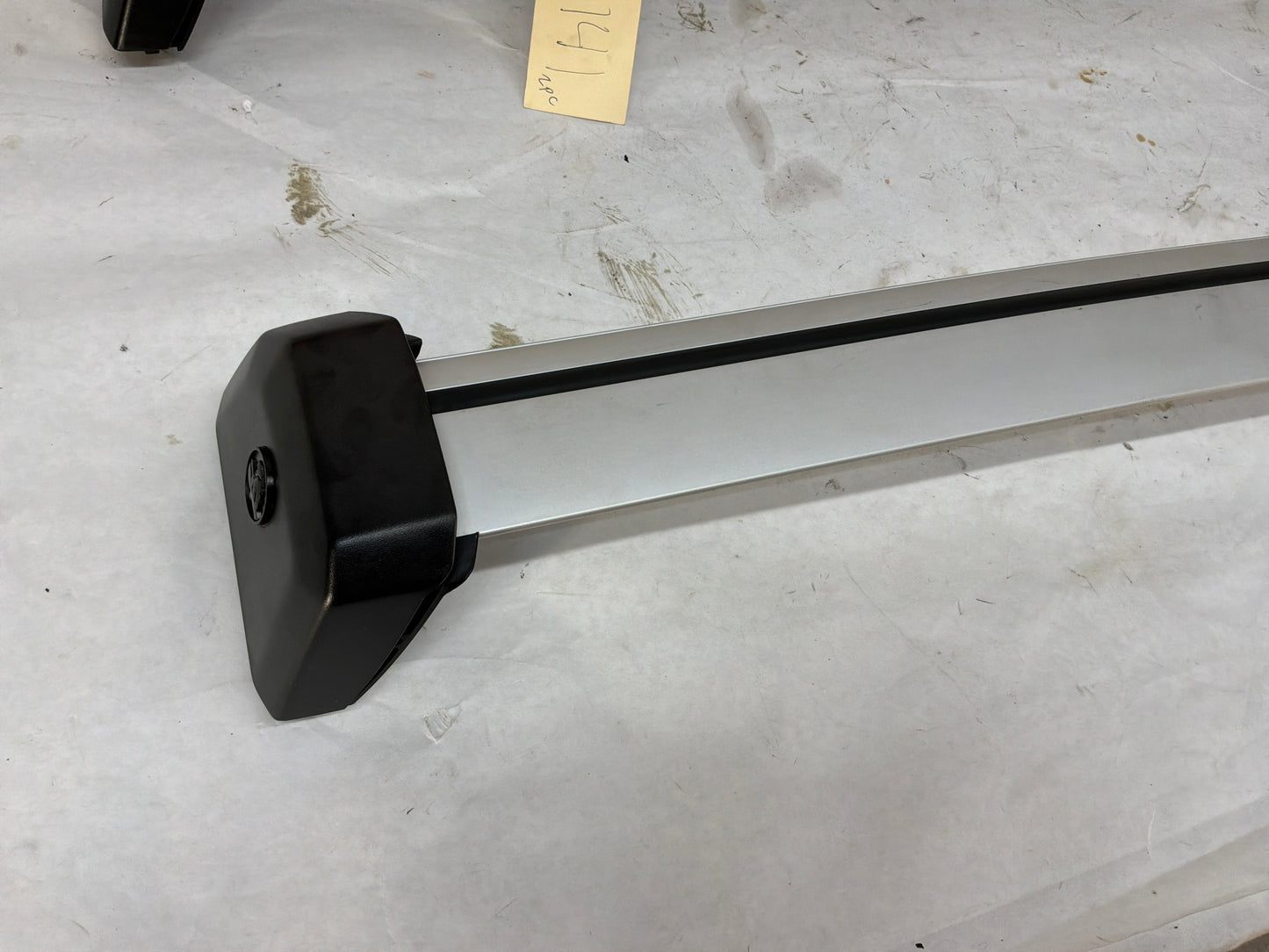 2008-09 Pontiac G8 GT 2014-17 Chevy SS Sedan Holden Roof Cross Rail Rack OEM
