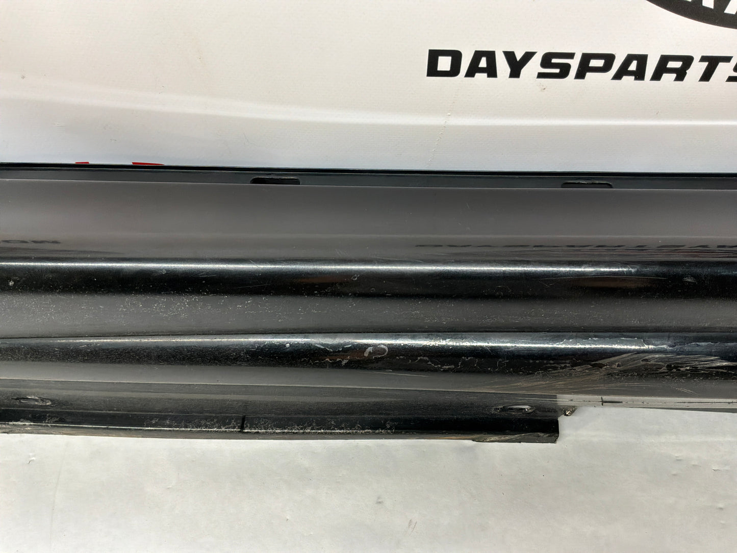 2004 Pontiac GTO LH Driver Rocker Molding Side Skirt Trim Panel Black OEM