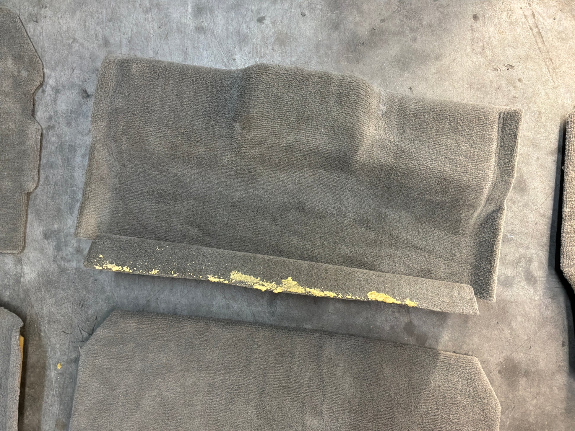 Complete carpet - Day's Parts Yard