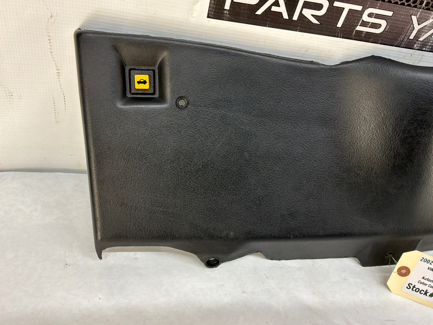 Knee bolster - Day's Parts Yard