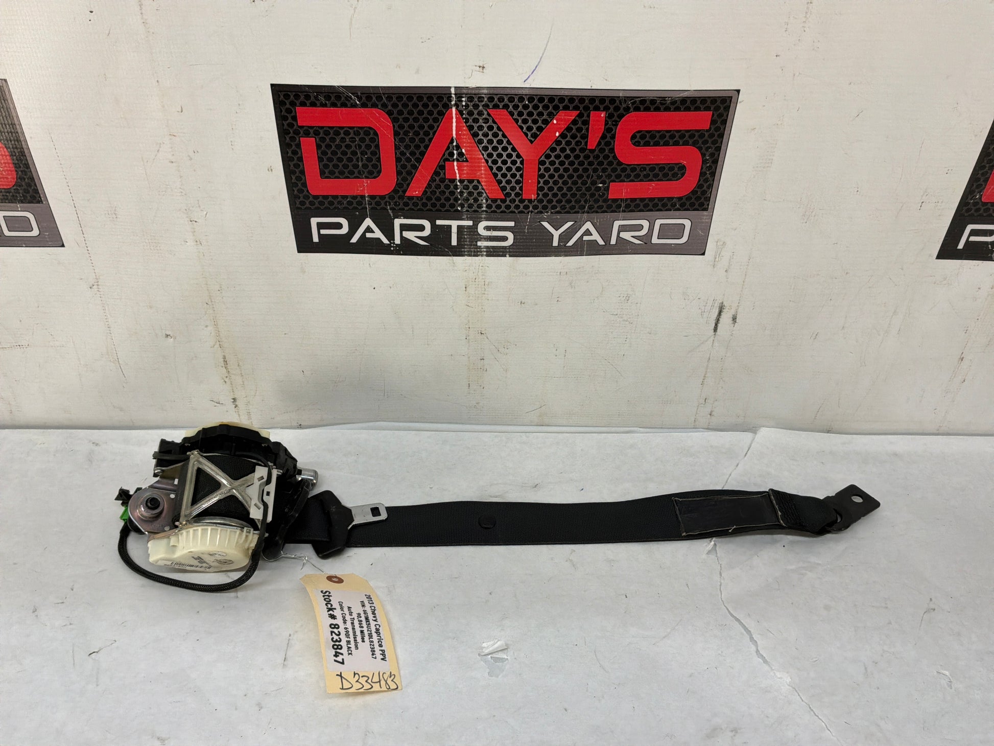 2013 Chevy Caprice PPV LH Driver Front Seat Belt Seatbelt Retractor OEM - Day's Parts Yard