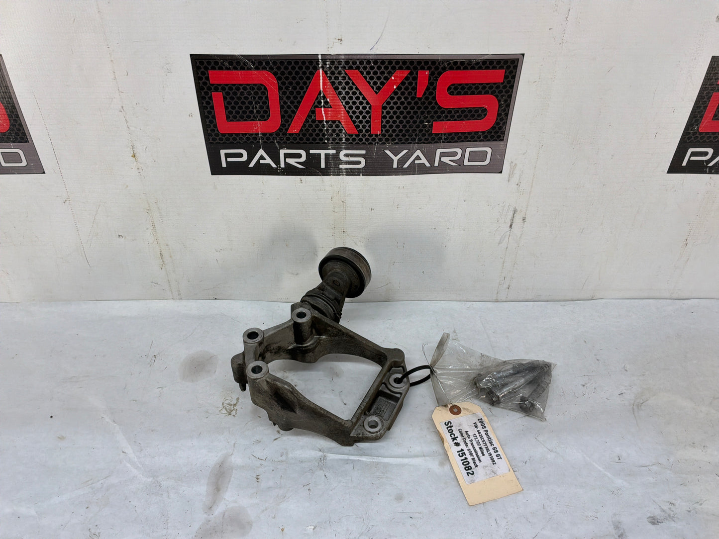 2008 Pontiac G8 GT A/C Air Conditioner Compressor Bracket w/ Hardware OEM