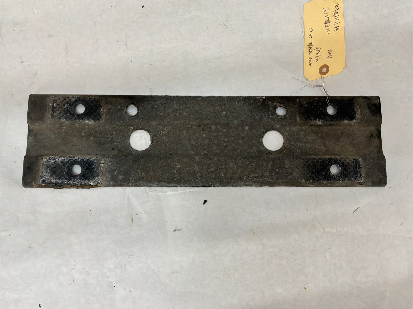 2008 Pontiac G8 GT Transmission Tunnel Rear Underbody Bracket Brace OEM
