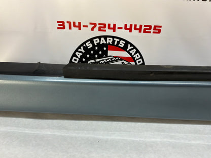 2006 Pontiac GTO RH Passenger Rocker Molding Side Skirt Panel Trim OEM