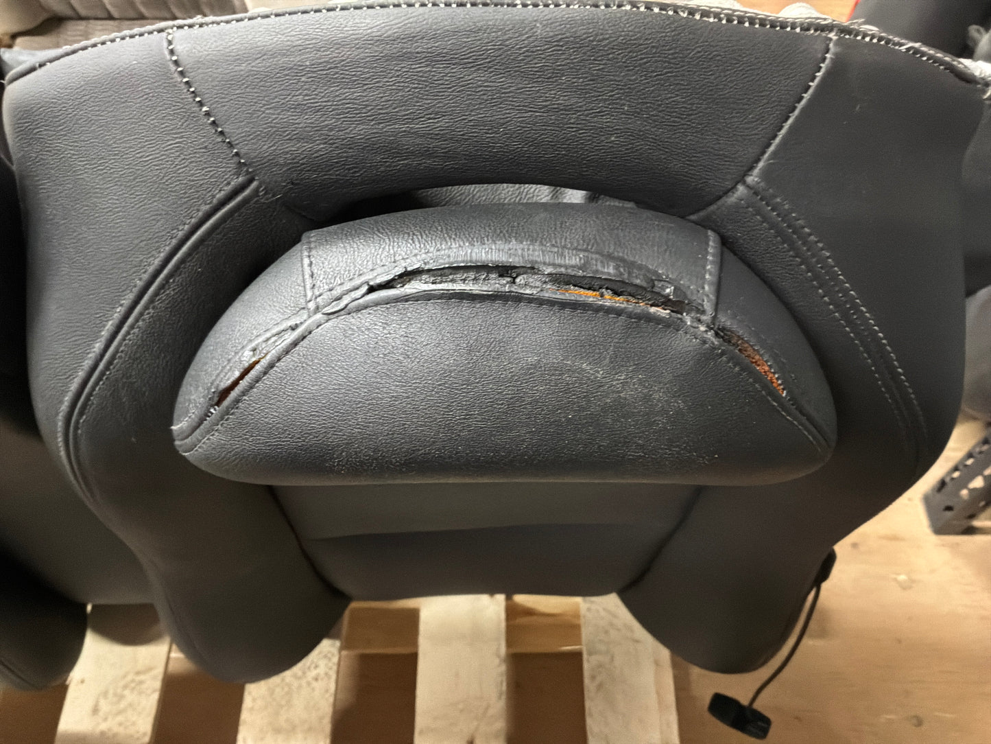2006 Pontiac GTO Seats Fronts and Rears Black Leather OEM