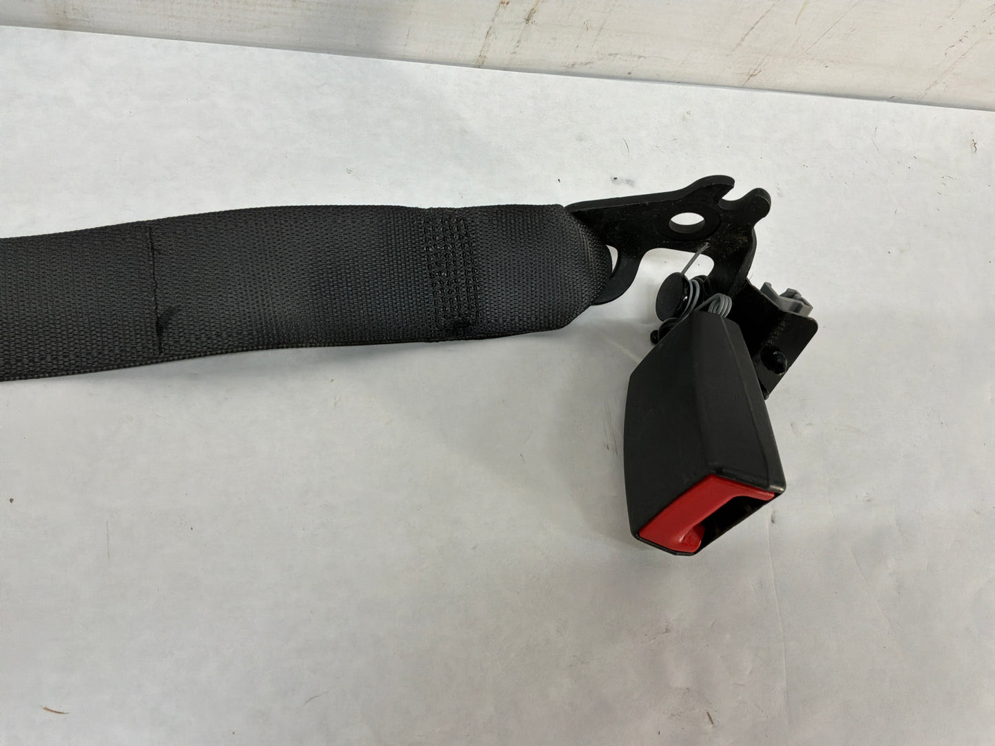 Rear center seatbelt - Day's Parts Yard