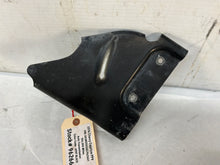 Rh bracket - Day's Parts Yard