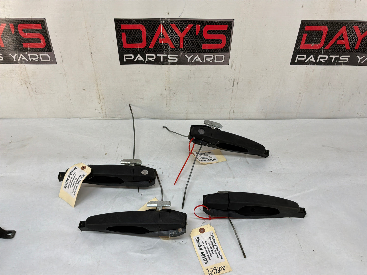 Exterior door handle set - Day's Parts Yard