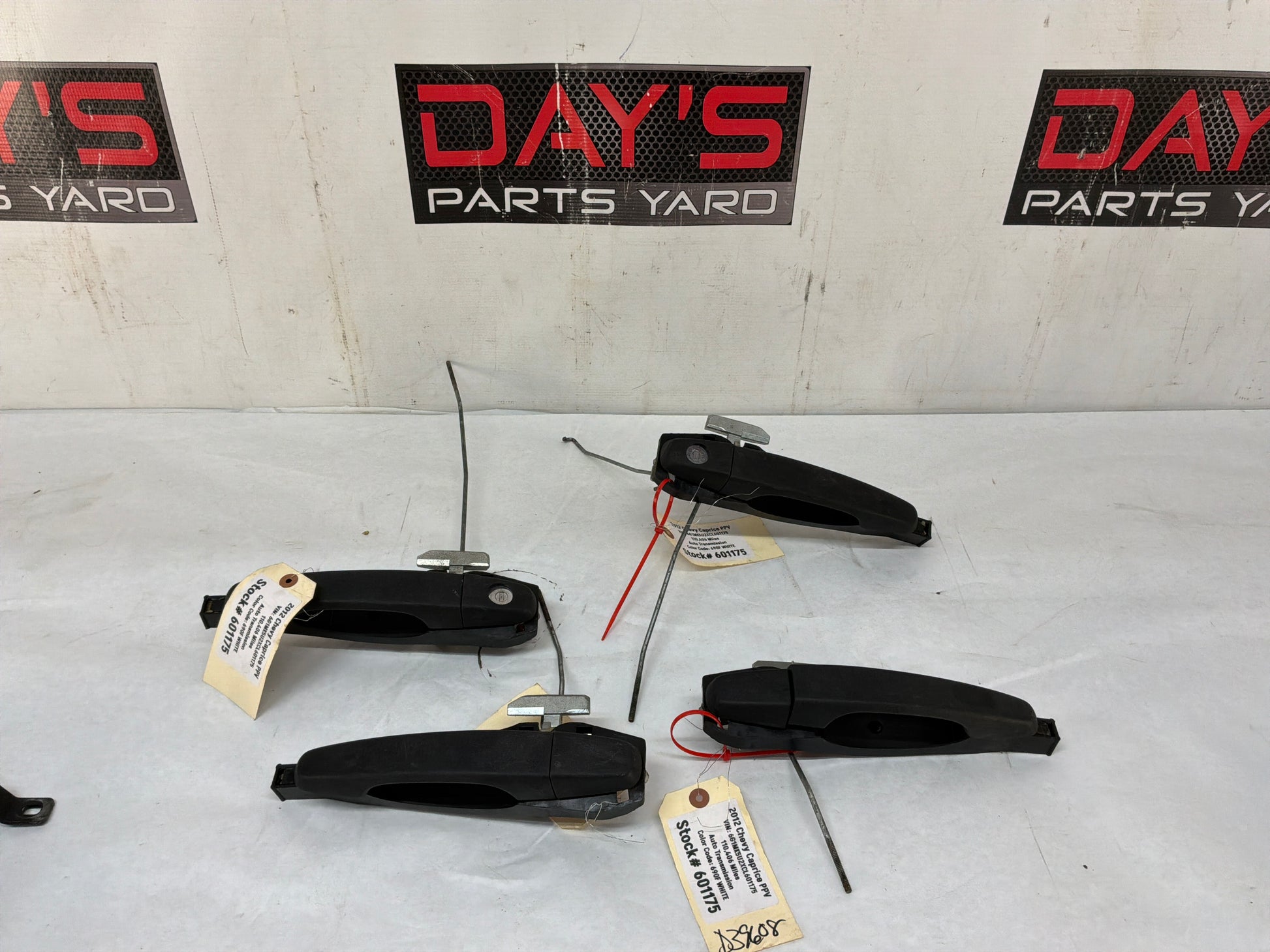 Exterior door handle set - Day's Parts Yard