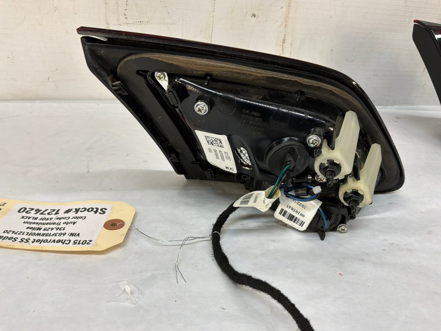 Rh taillight - Day's Parts Yard