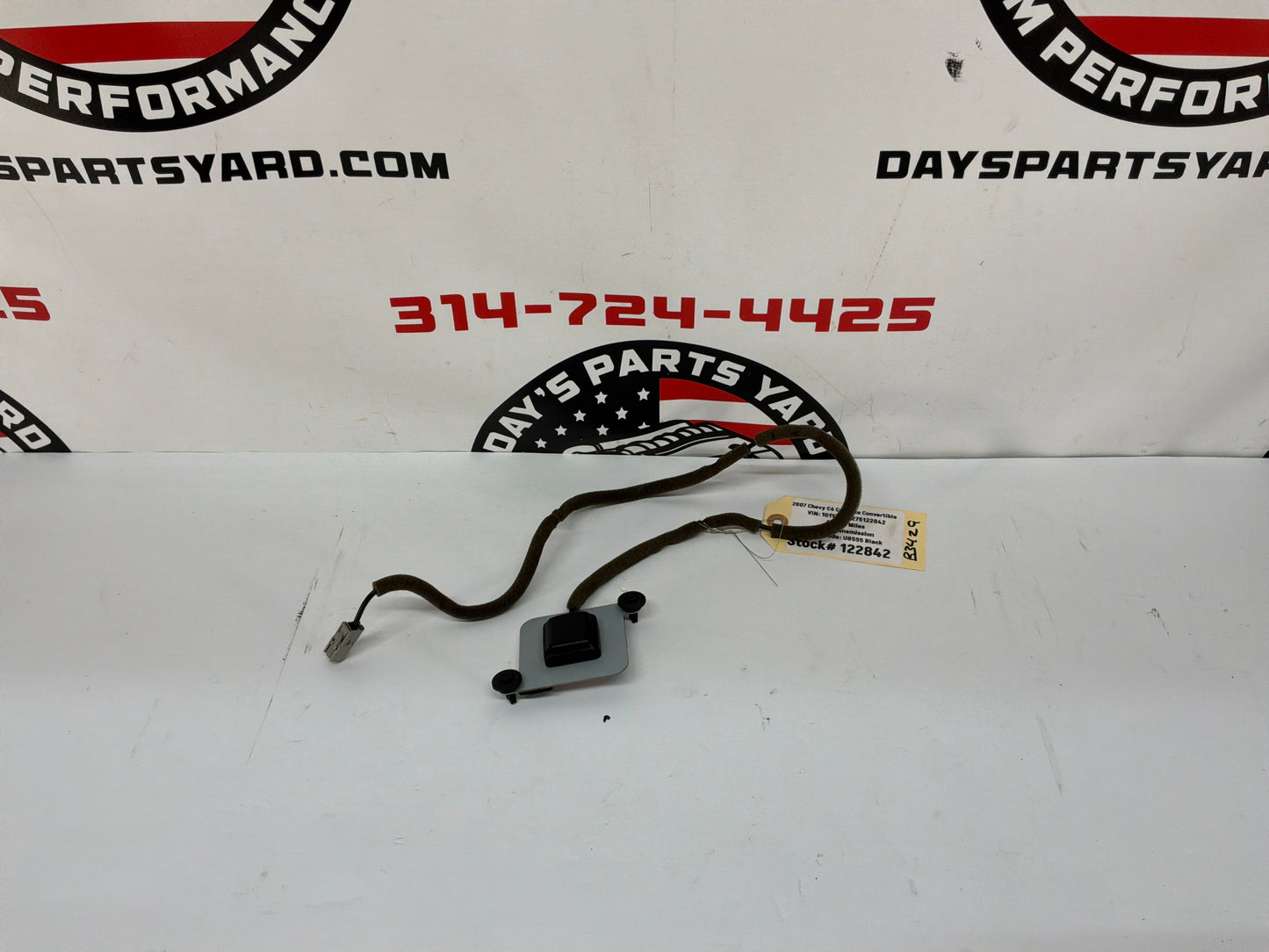 007 Chevy C6 Corvette Convertible Radio Navigation Antenna Assembly OEM