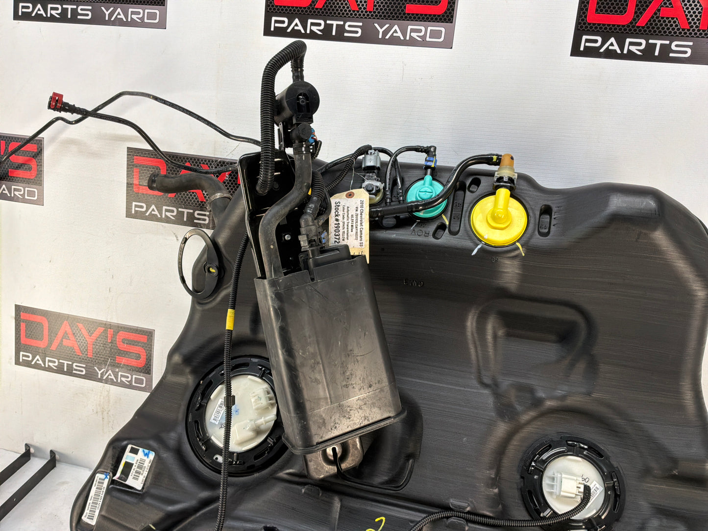 Fuel tank - Day's Parts Yard