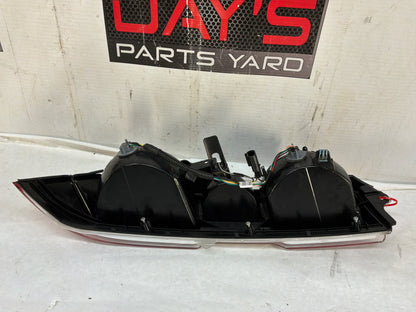 2015 Chevrolet Camaro SS 1LE RH Passenger Taillight Tail Light Lamp OEM