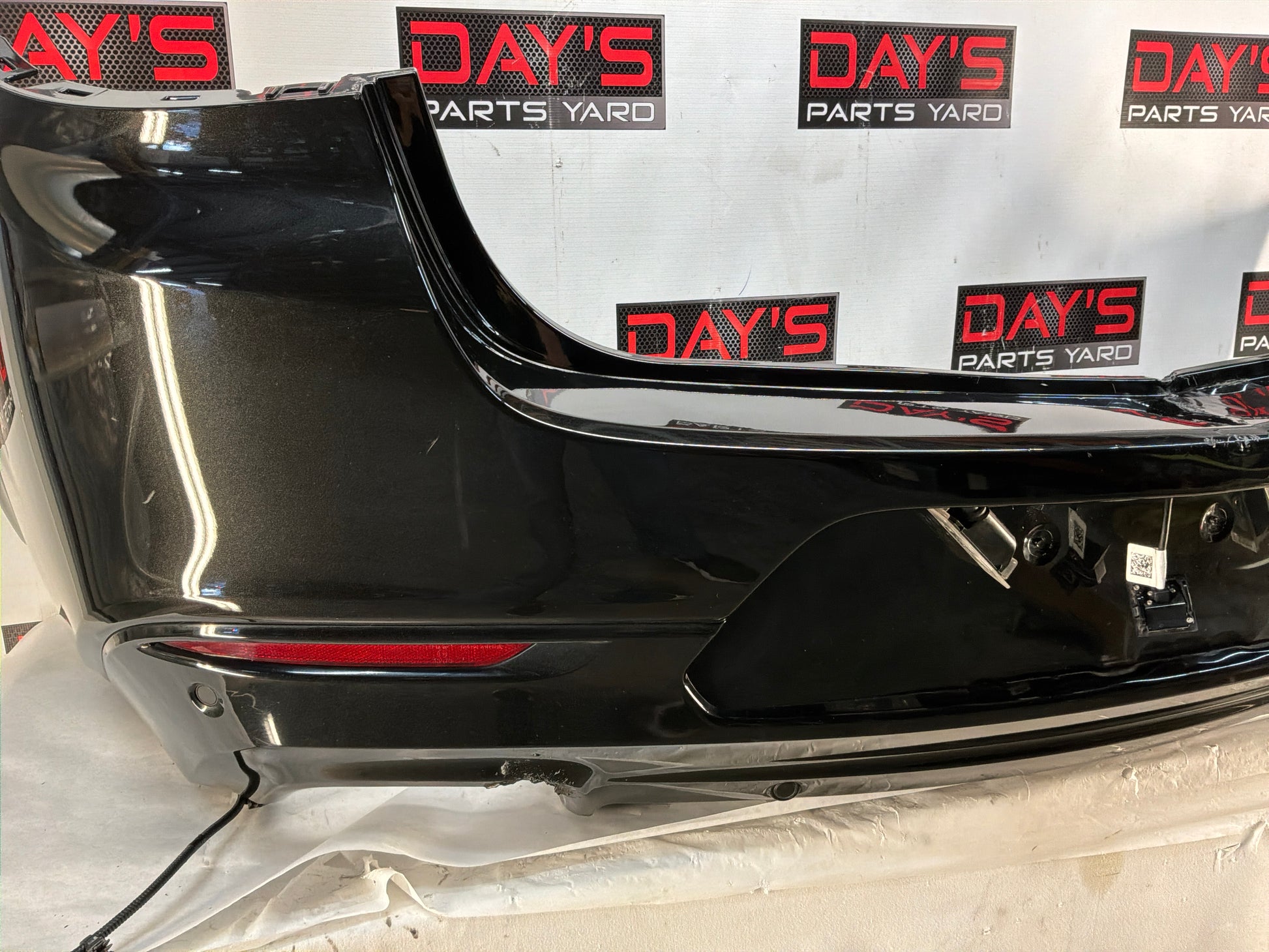 Rear bumper - Day's Parts Yard