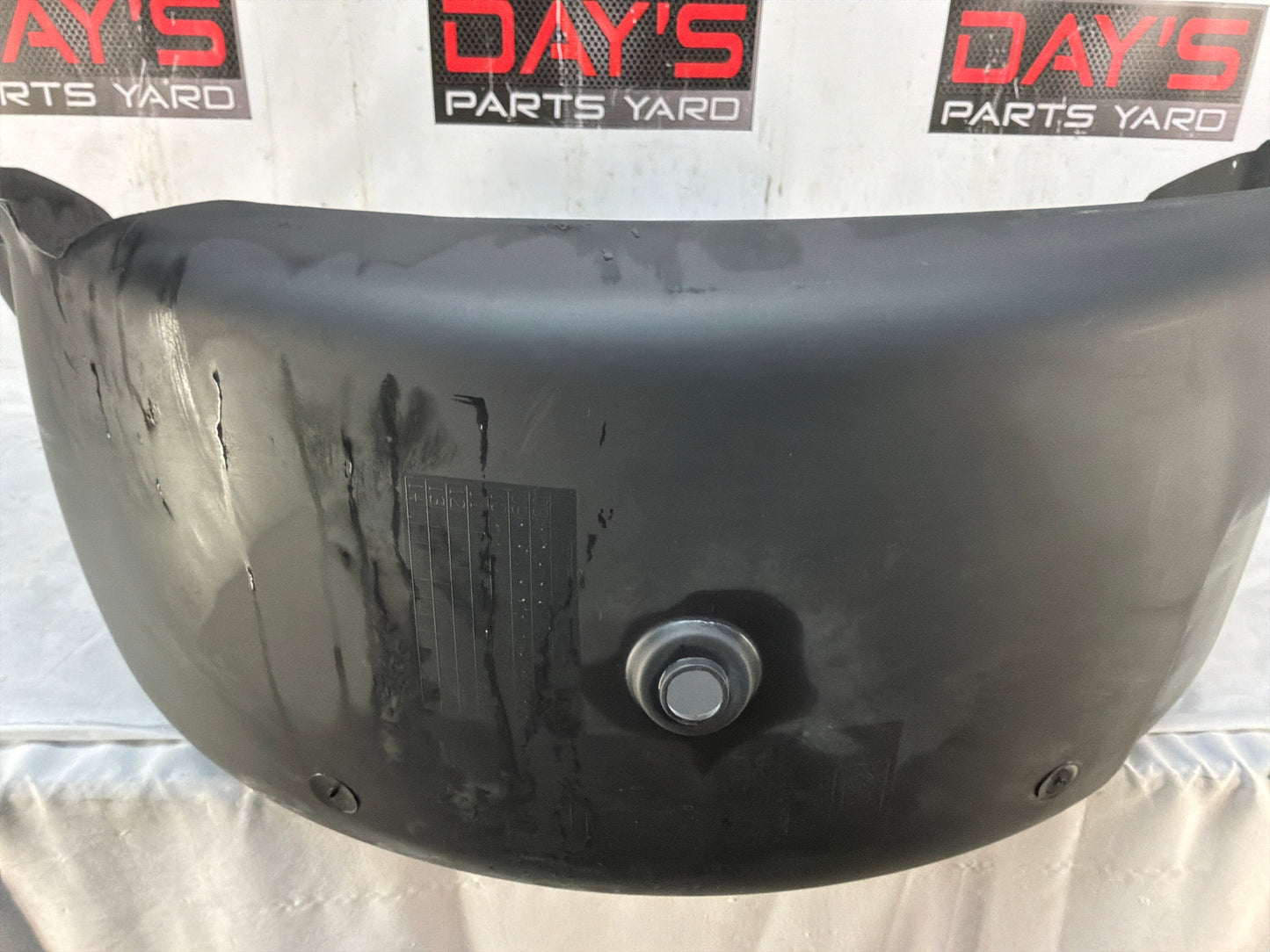 Lh rear wheel liner - Day's Parts Yard