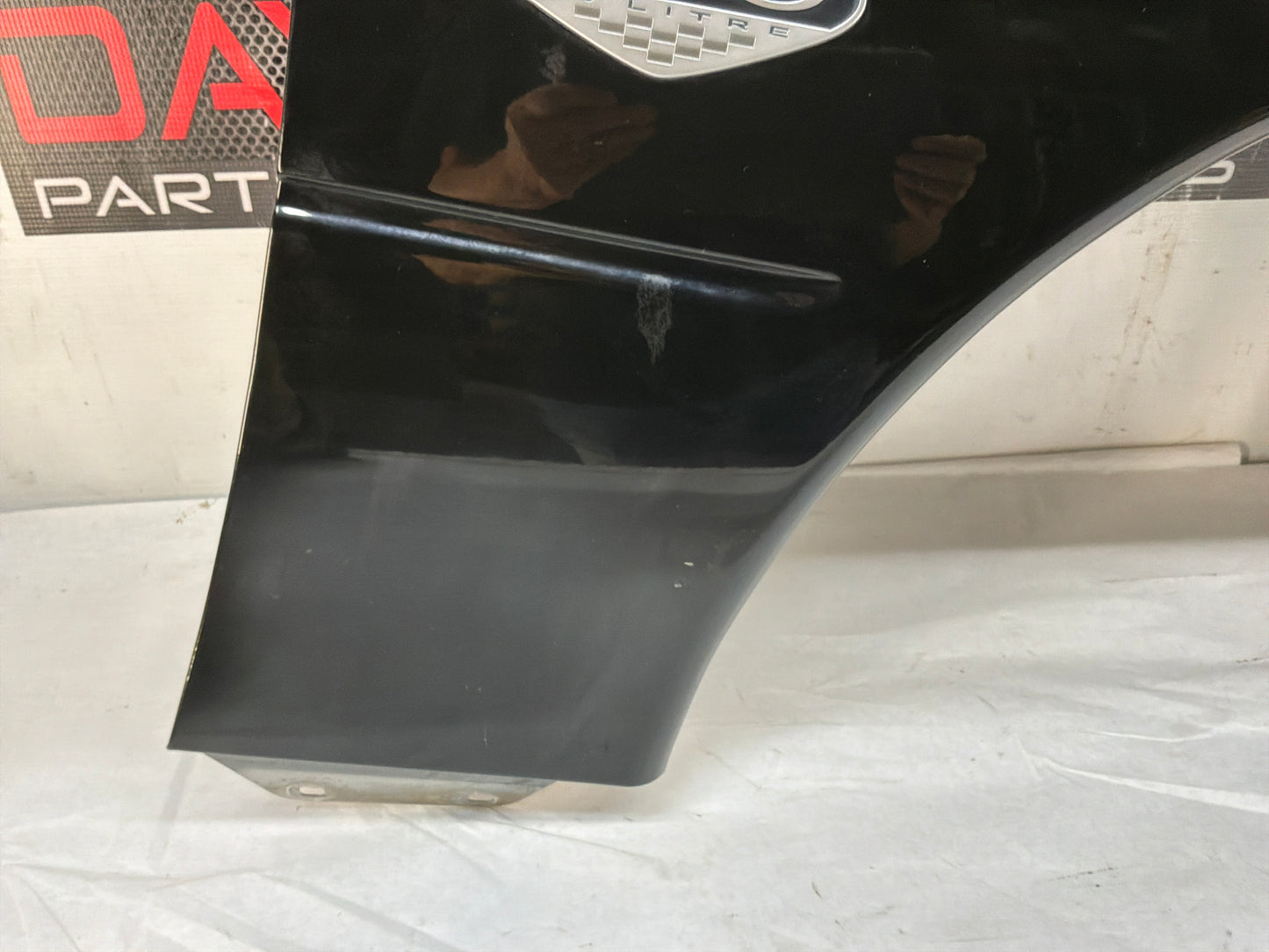 2004 Pontiac GTO RH Passenger Front Fender OEM