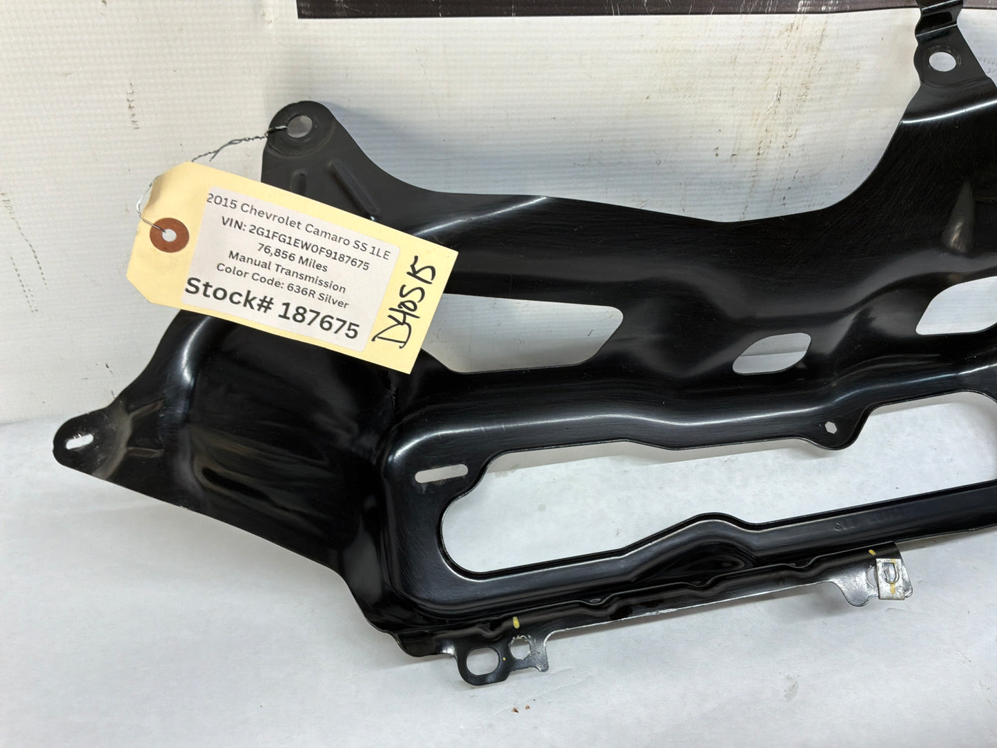 2015 Chevrolet Camaro SS 1LE LH Driver Taillight Tail Light Mounting Bracket Frame Brace OEM