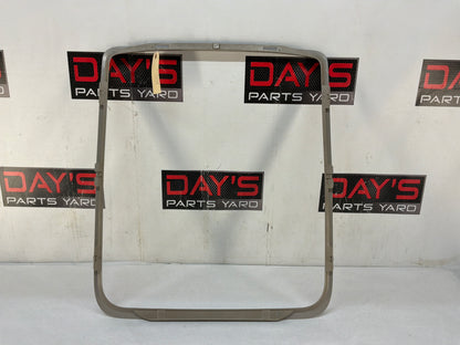 Sun roof trim - Day's Parts Yard