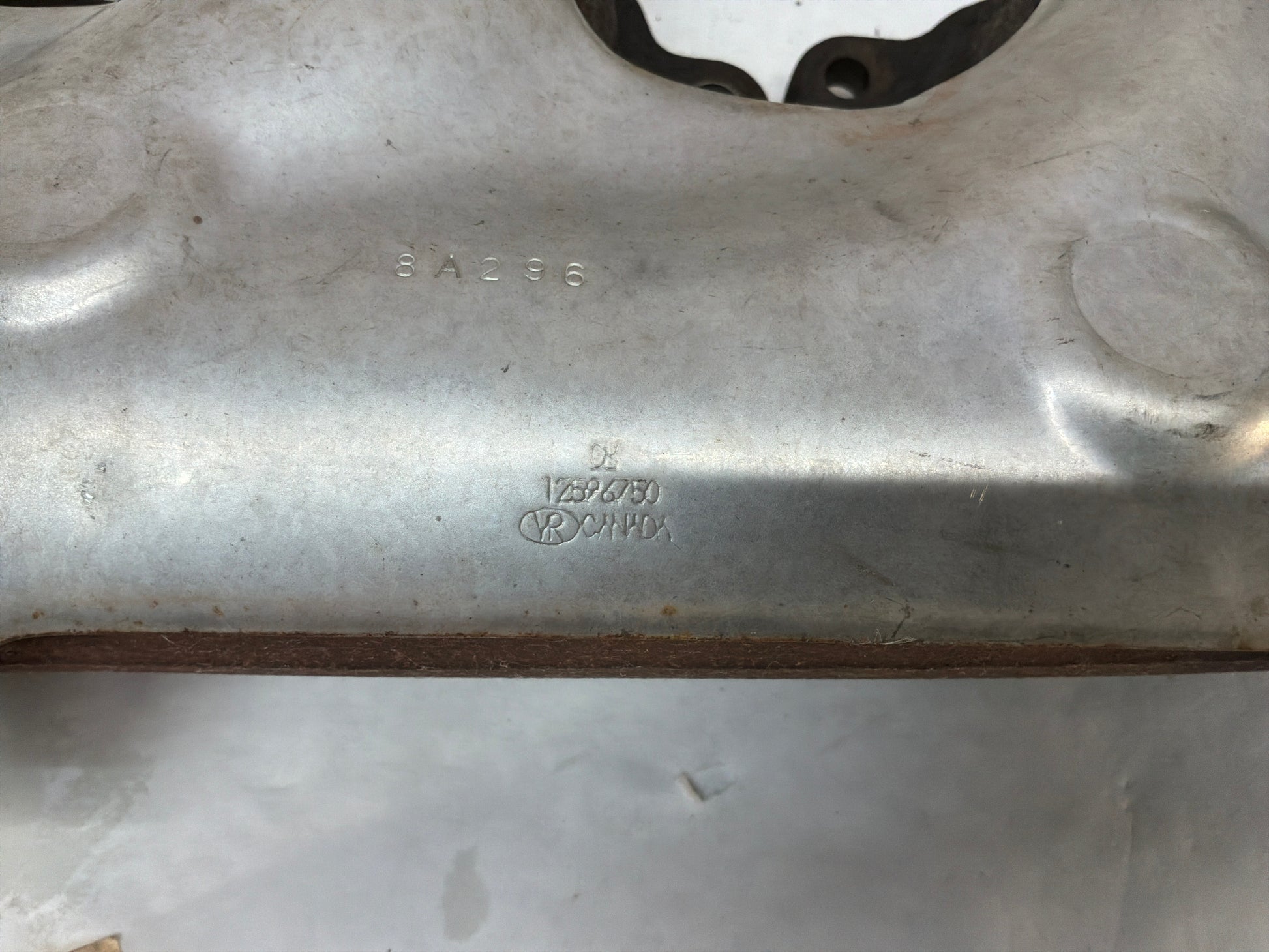 Exhaust manifold - Day's Parts Yard