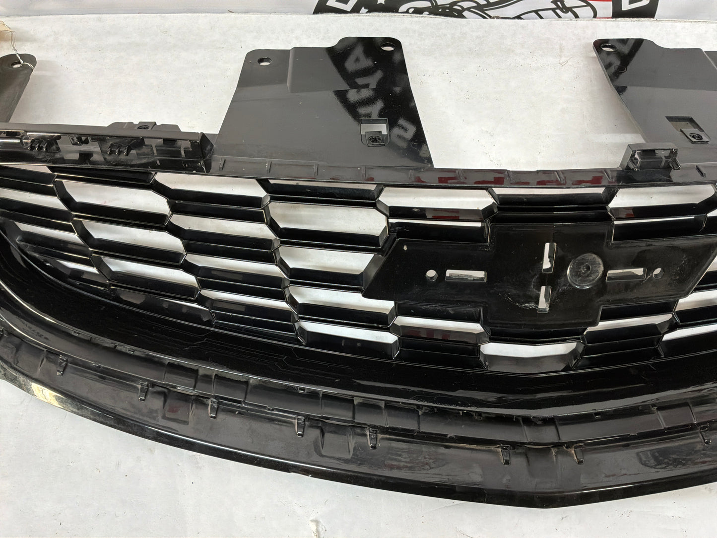 2017 Chevy SS Sedan Front Bumper Upper Grille OEM