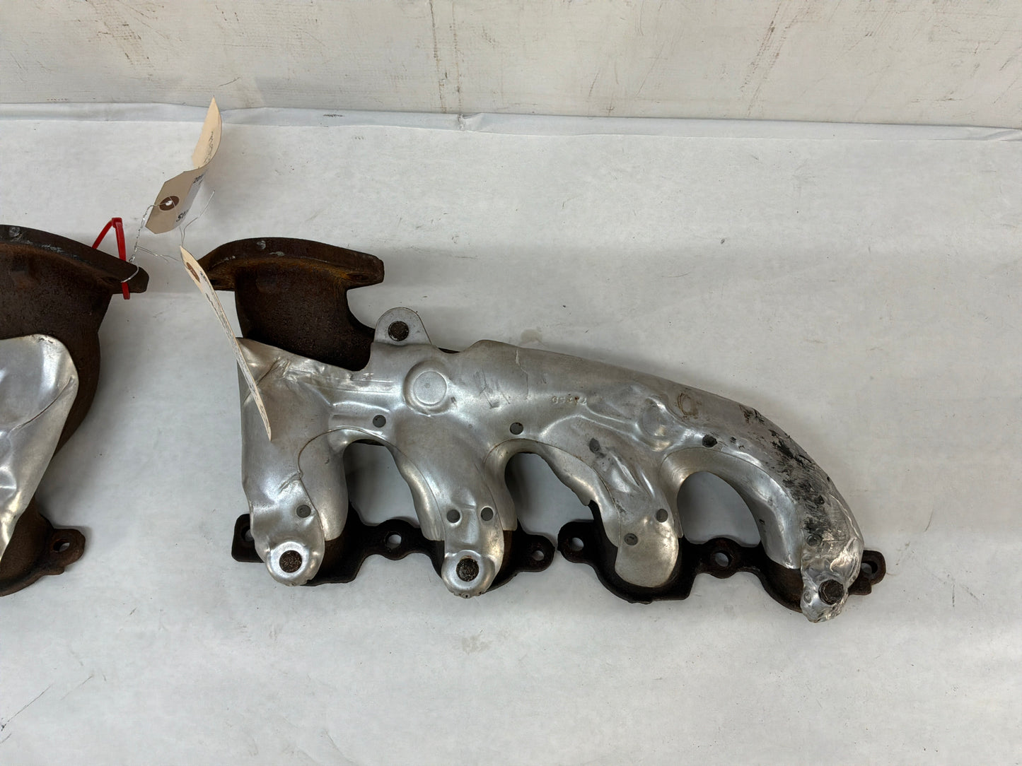 Exhaust manifold - Day's Parts Yard
