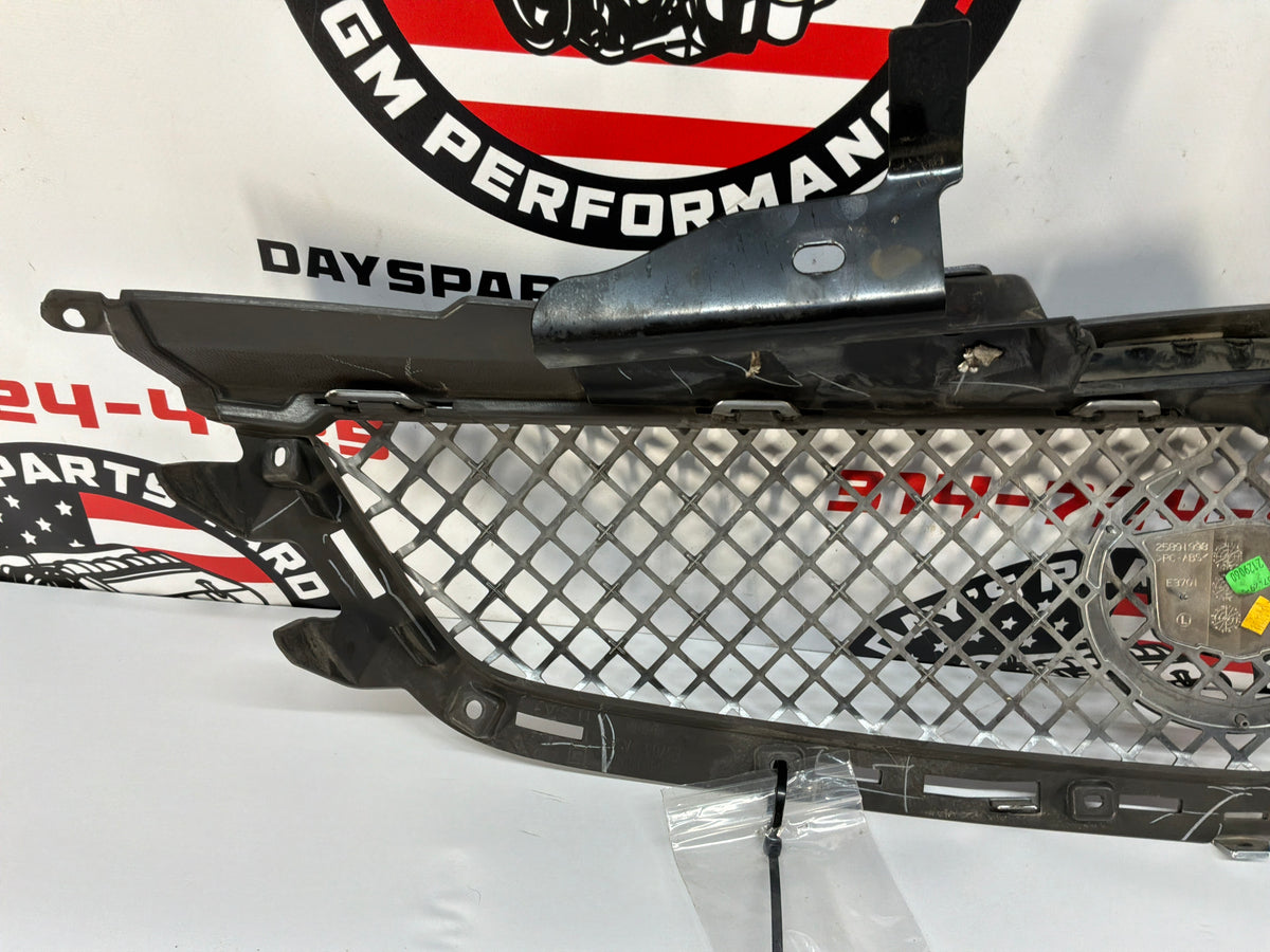 2009 Cadillac CTS-V Front Bumper Upper Grille OEM