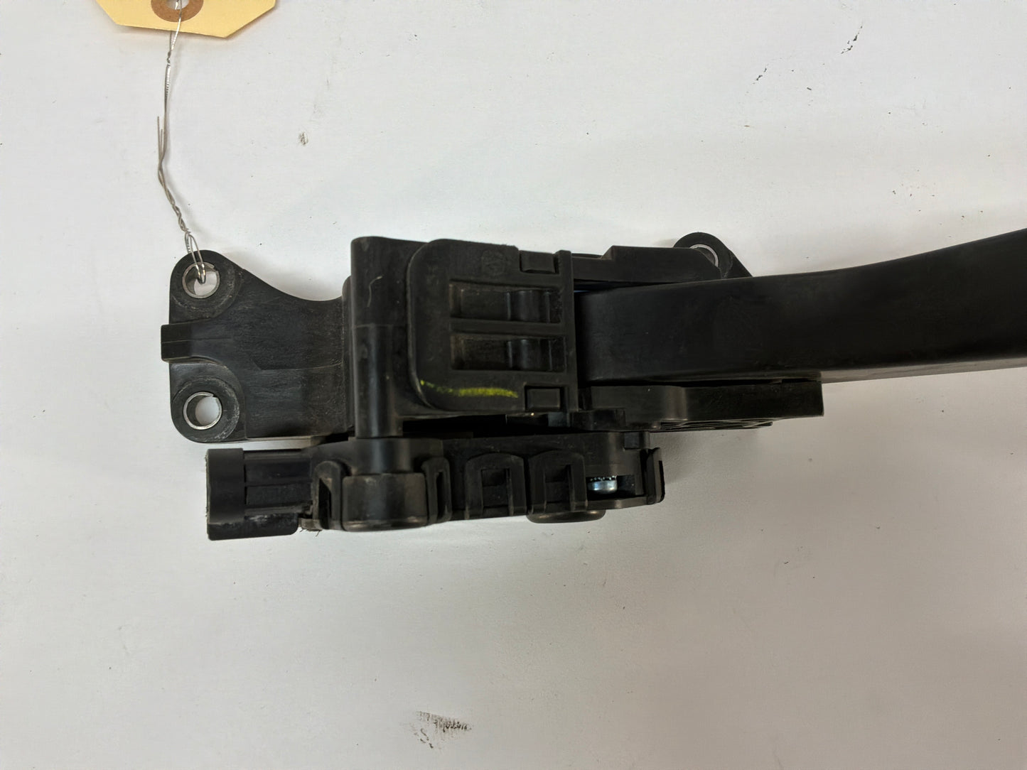 2011 Chevy Camaro SS Accelerator Fuel Gas Pedal OEM