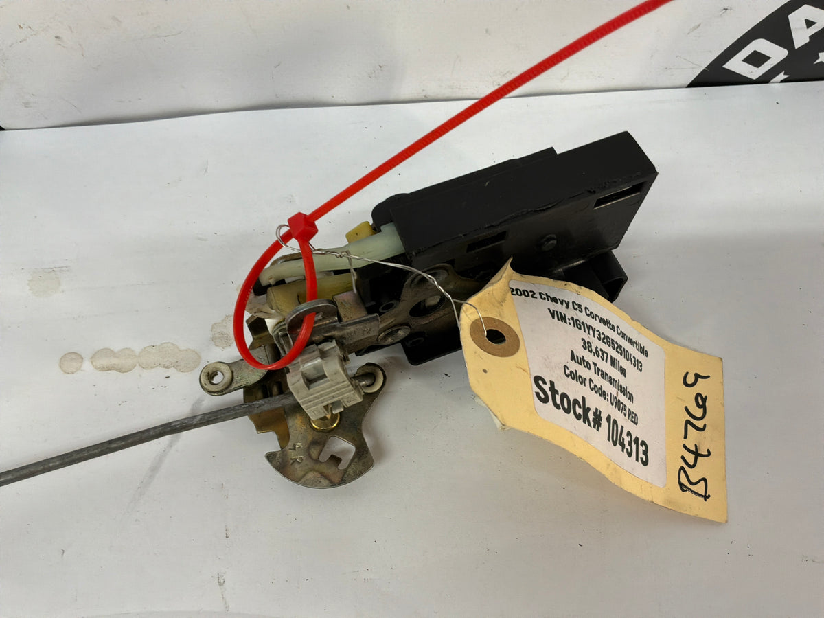 2002 Chevy Corvette Convertible RH Passenger Door Lock  OEM