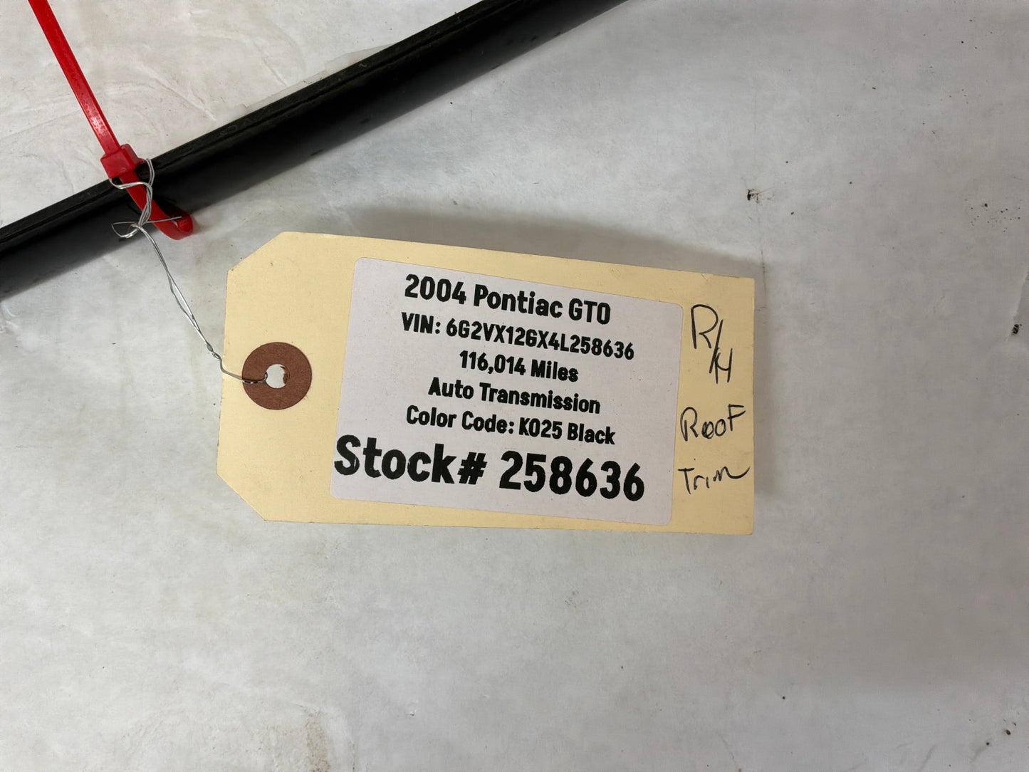 2004 Pontiac GTO RH Passenger Roof Panel Joint Finish Trim Molding OEM