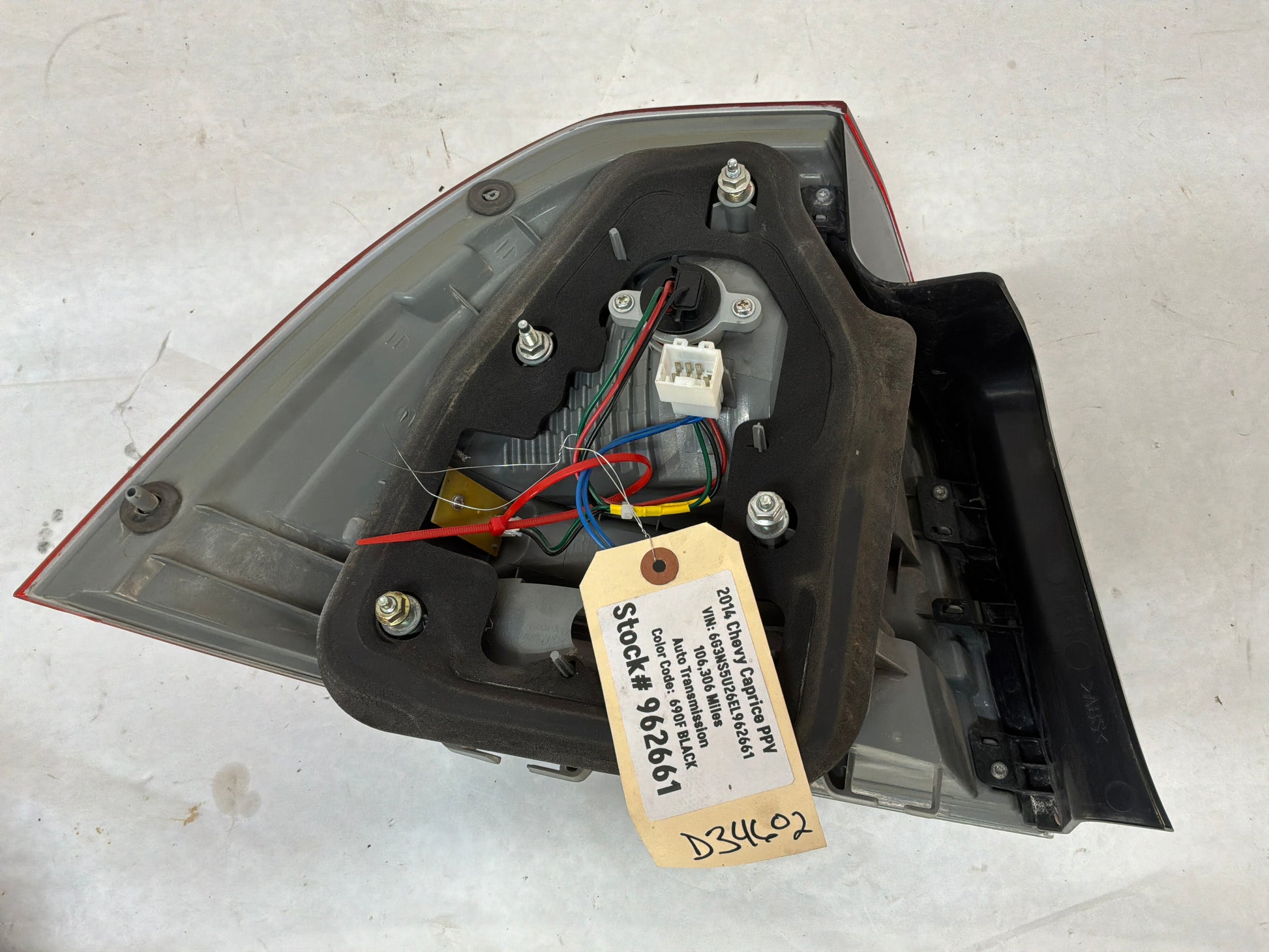 Rh taillight - Day's Parts Yard