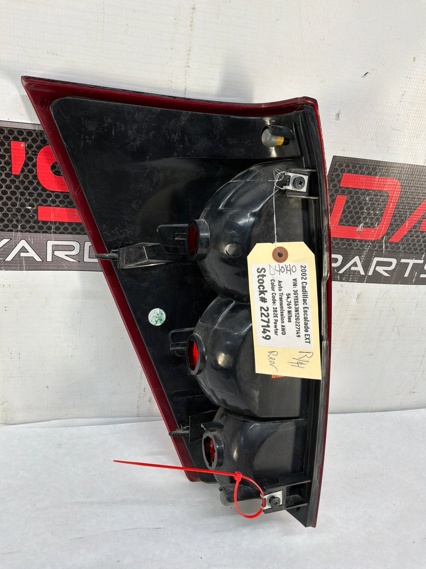 2002 Cadillac Escalade EXT RH Passenger Rear Tail Light Lamp Housing OEM