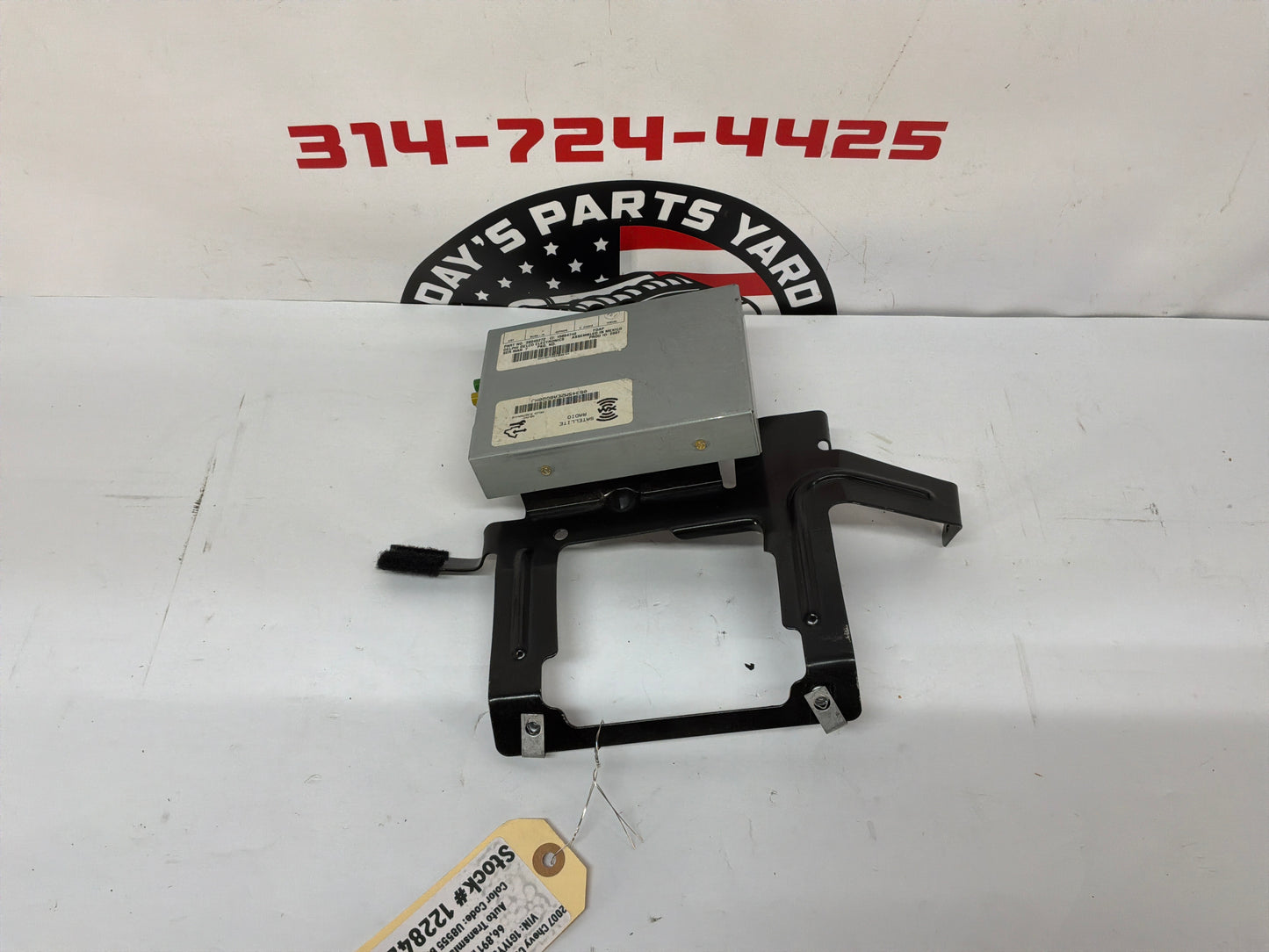 2007 Chevy C6 Corvette Convertible Satellite Radio Module Receiver w/ Bracket OEM
