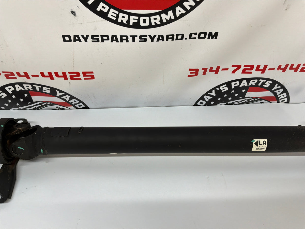 2008 Pontiac G8 GT Automatic Driveshaft Drive Shaft Propeller OEM