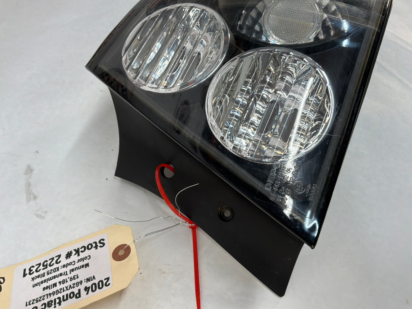 2004 Pontiac GTO RH & LH Aftermarket DEPO Clear Lens Taillight Tail Light Lamps