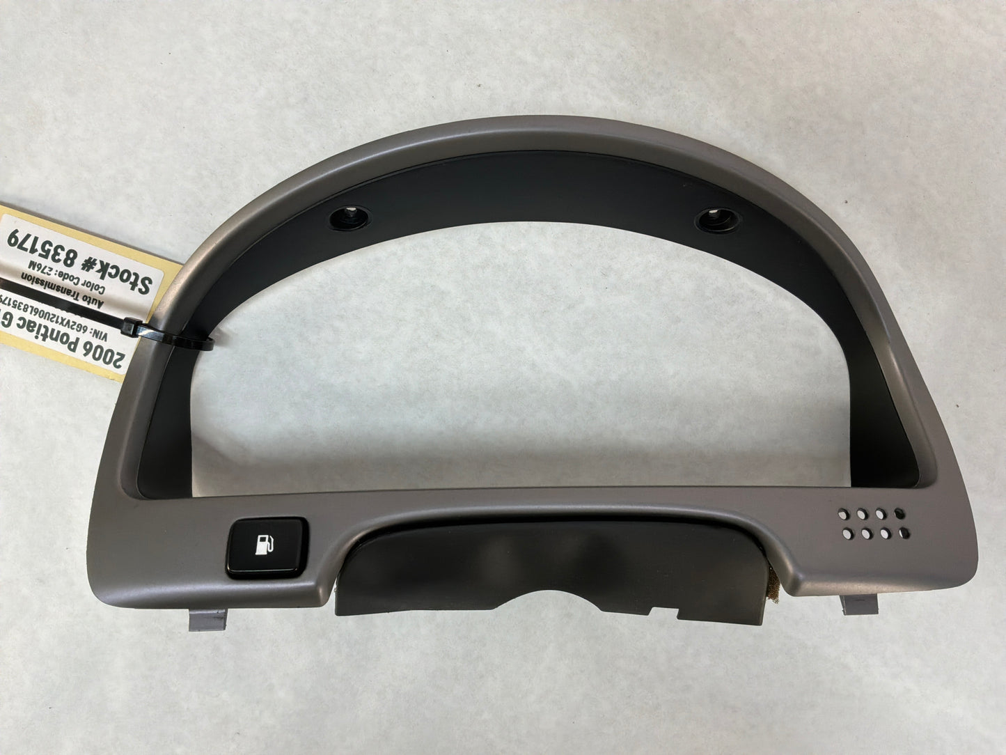 2006 Pontiac GTO Instrument Speedometer Gauge Cluster Bezel Trim Panel OEM