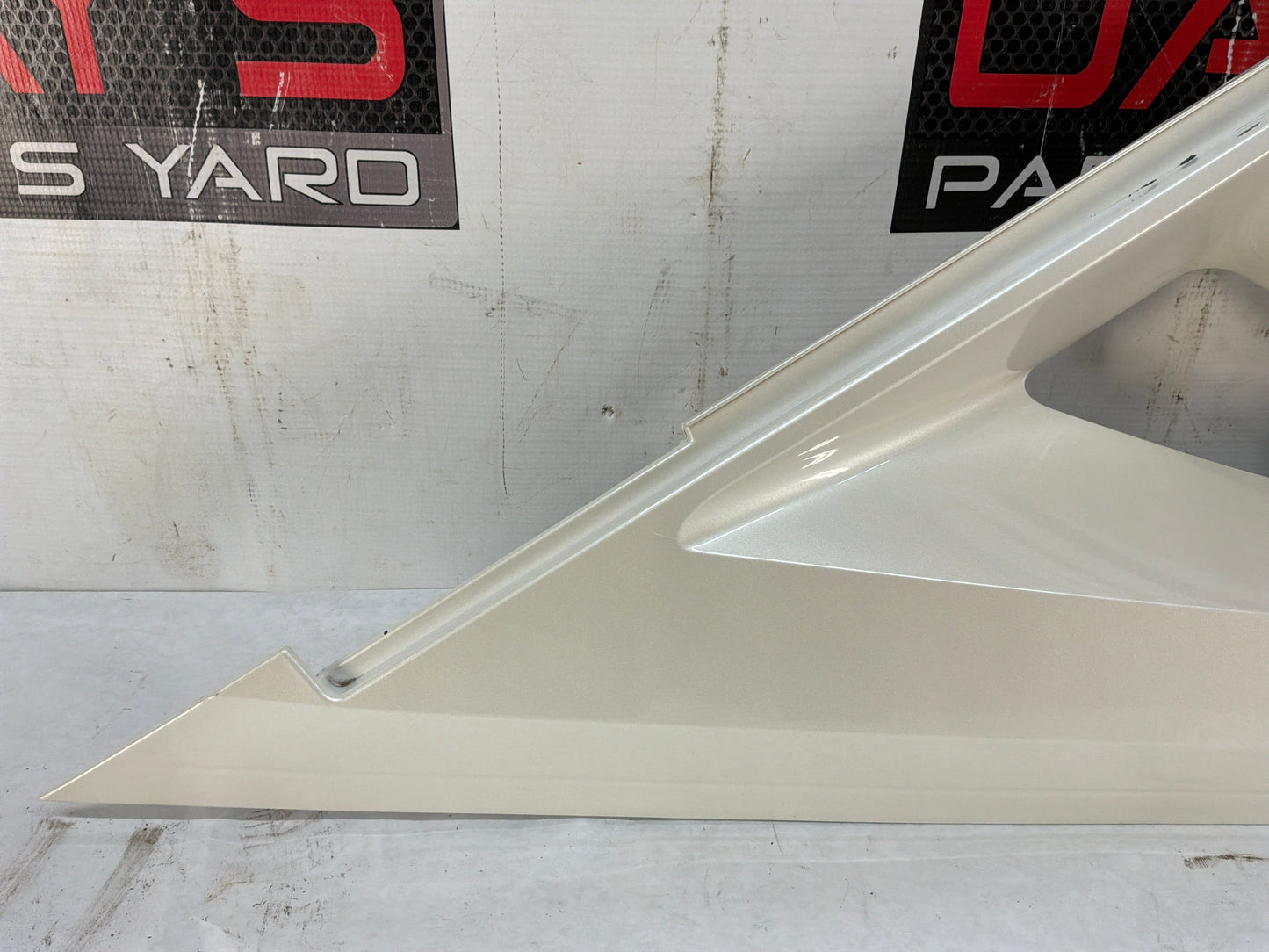 2012 Chevy Avalanche RH Passenger Bed Inner Trim Cargo Box Sail Panel Cladding OEM