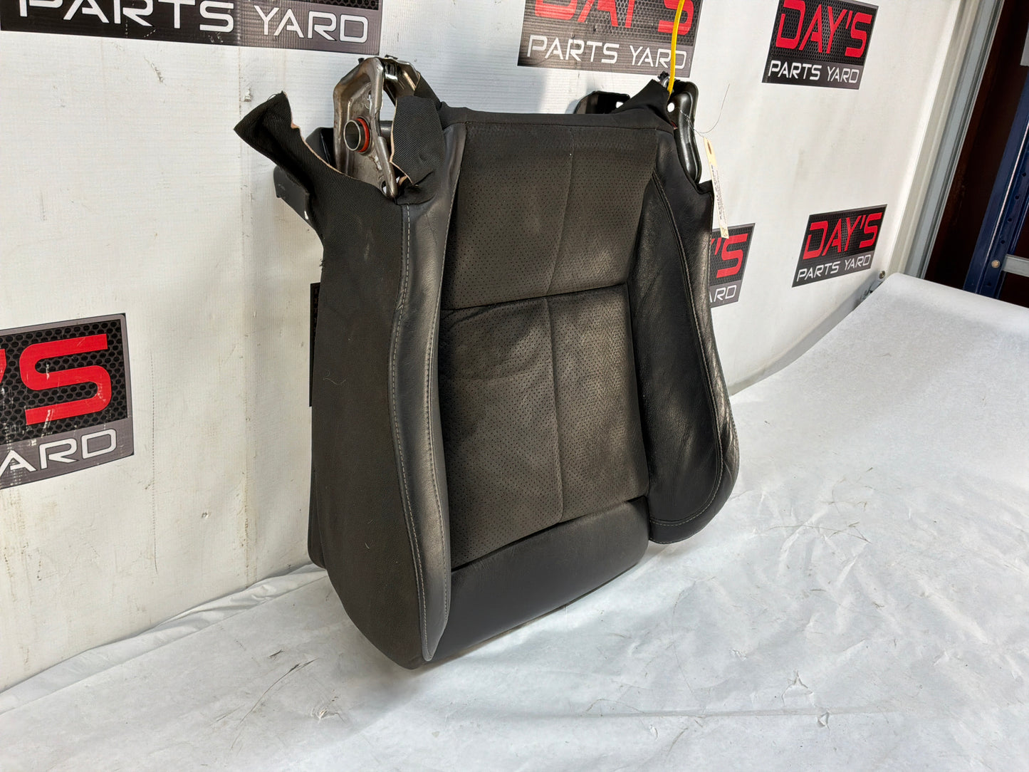 Bottom seat - Day's Parts Yard