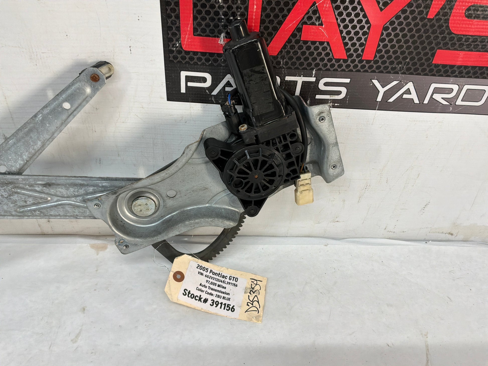 Lh front window regulator - Day's Parts Yard