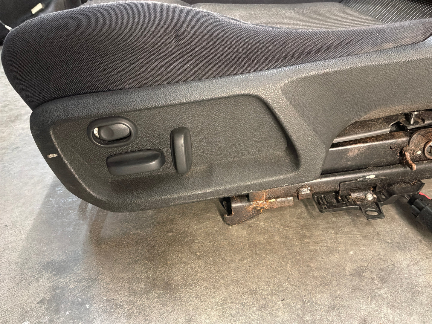 Front Seats - Day's Parts Yard