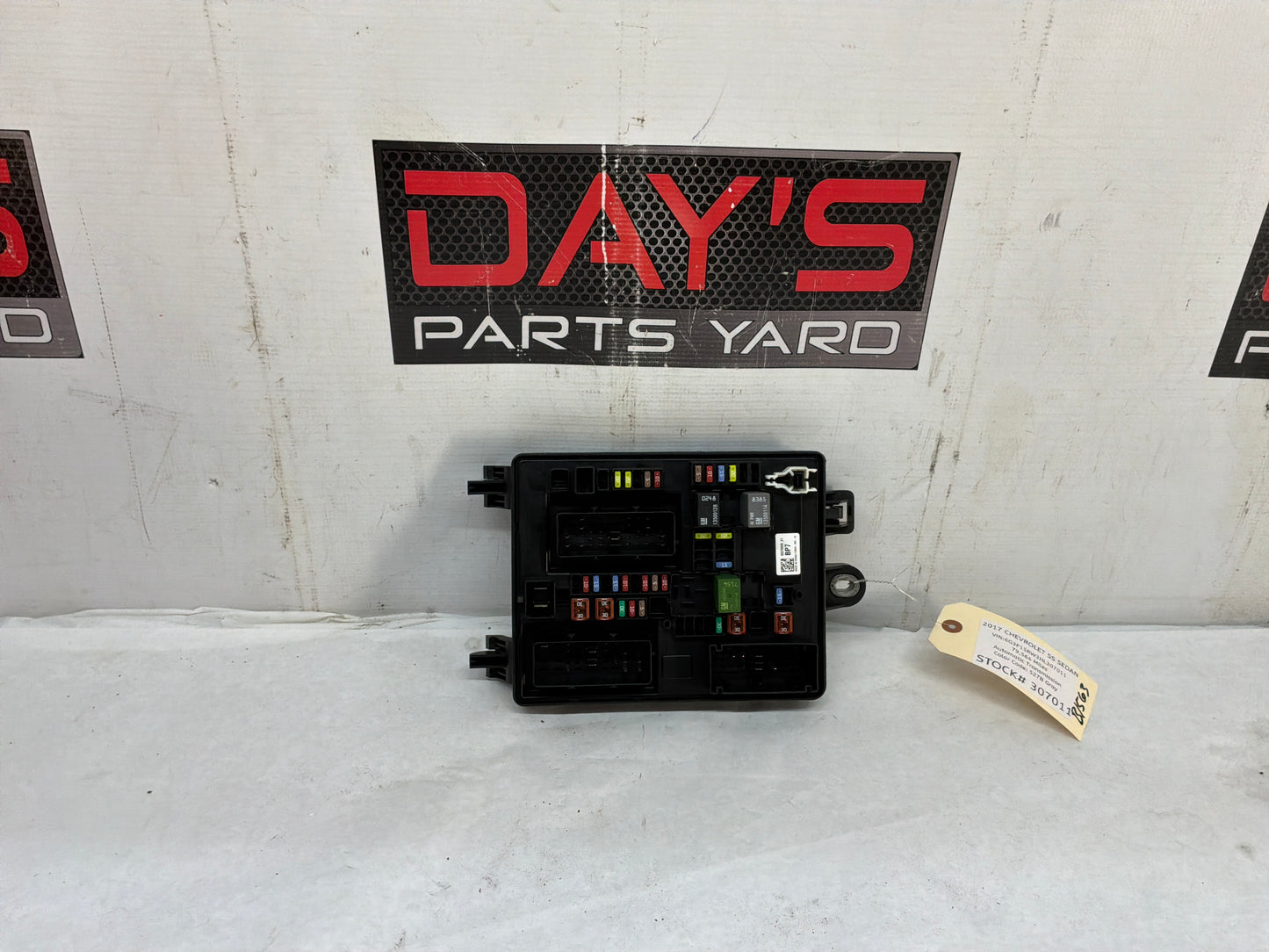 2017 Chevy SS Sedan Rear Trunk Fuse Relay Wiring Harness Junction Box Block Panel OEM